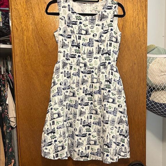 Tulip B British London theme dress - Picture 1 of 5